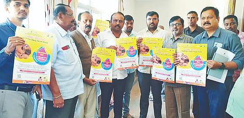 ಮದ್ದೂರು ತಾಲೂಕಿನ ಸೋಮನಹಳ್ಳಿ ಕೈಗಾರಿಕಾ ತರಬೇತಿ ಸಂಸ್ಥೆ ಆವರಣದಲ್ಲಿ ನಡೆದ ಬೆಳ್ಳಿಹಬ್ಬ ಹಾಗೂ ಗುರುವಂದನಾ ಕಾರ್ಯಕ್ರಮಕ್ಕೆ ಶಾಸಕ ಕೆ.ಎಂ.ಉದಯ ಚಾಲನೆ ನೀಡಿದರು.