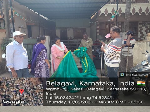 ಕಾಕತಿಯಲ್ಲಿ ಹುಚ್ಚುನಾಯಿ ಸೆರೆ ಹಿಡಿಯಲು ಸಜ್ಜಾಗಿದ್ದ ಗ್ರಾಪಂ ಸಿಬ್ಬಂದಿ.
