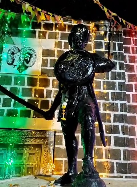 ಮಚ್ಛೆ ಗ್ರಾಮದಲ್ಲಿನ ರಾಯಣ್ಣನ ಪ್ರತಿಮೆ