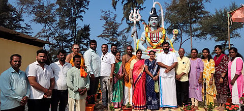 ಗಂಗೊಳ್ಳಿಯ ಮಲ್ಯರಬೆಟ್ಟು ಸಾರ್ವಜನಿಕ ಹಿಂದೂ ರುದ್ರಭೂಮಿ ಮುಕ್ತಿ ಧಾಮವನ್ನು ಶಾಸಕ ಗುರುರಾಜ್ ಗಂಟಿಹೊಳೆ ಲೋಕಾರ್ಪಣೆಗೊಳಿಸಿದರು. ಗಂಗೊಳ್ಳಿ ಗ್ರಾಪಂ ಅಧ್ಯಕ್ಷೆ ಜಯಂತಿ ಖಾರ್ವಿ, ಸದಸ್ಯರಾದ ರಾಜೇಂದ್ರ ಶೇರುಗಾರ್, ಚಂದ್ರ ಖಾರ್ವಿ, ಜಯೇಂದ್ರ ಆರ್ಕಾಟಿ, ಮಹೇಶ, ಮಮತಾ ಗಾಣಿಗ, ಅಶ್ವಿನಿ ಖಾರ್ವಿ, ರೇಖಾ ಖಾರ್ವಿ ಇದ್ದರು.