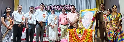  ಕುಂದಾಪುರದಲ್ಲಿ ದಿ.ಡಿ.ದೇವರಾಜ ಅರಸು 111ನೇ ಜನ್ಮ ದಿನಾಚರಿಸಲಾಯಿತು. ಪ್ರಮುಖರಾದ ರಶ್ಮಿ ಎಸ್.ಆರ್., ಪ್ರದೀಪ್ ಕುರುಡೇಕರ್ ಎಸ್., ಎಚ್.ಹರಿಪ್ರಸಾದ ಶೆಟ್ಟಿ ಕಾನ್ಮಕ್ಕಿ ಮೊದಲಾದವರಿದ್ದರು.