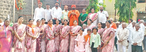 ಹುಲಸೂರು ತಾಲೂಕಿನ ಗೋರ್ಟಾ(ಬಿ)ದಲ್ಲಿ ಸೋಮವಾರ ವಿಶ್ವಗುರು ಬಸವಣ್ಣನವರ ಜಯಂತಿ ಅರ್ಥಪೂರ್ಣ ಆಚರಿಸಲಾಯಿತು. ಲಿಂಗಾಯತ ಮಹಾಮಠದ ಪೀಠಾಧಿಪತಿ ಶ್ರೀ ಪ್ರಭುದೇವ ಸ್ವಾಮೀಜಿ, ಗ್ರಾಪಂ ಅಧ್ಯೆ ಸೀತಾಬಾಯಿ ಕೈಕಡಿ, ಪಿಡಿಒ ಸಿದ್ದಲಿಂಗಪ್ಪ, ಸದಸ್ಯರಾದ ಜೈದೀಪ ತೆಲಂಗ್​, ವಿಲಾಸ ಗುತ್ತೆ, ಪ್ರಮುಖರಾದ ಸೋಮೇಶ್ವರ ರಾಜೇಶ್ವರೆ, ನೀಲಮ್ಮ ರಾಜೋಳೆ ಇತರರಿದ್ದರು.