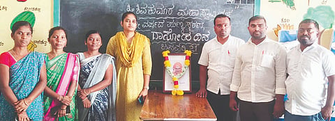 ದೇವಸಮುದ್ರ ಗ್ರಾಮದ ತುರುಮುಂದಿ ಬಸವೇಶ್ವರ ದೇವಸ್ಥಾನದಲ್ಲಿ ತ್ರಿವಿಧ ದಾಸೋಹಿ ಡಾ.ಶಿವಕುಮಾರ ಸ್ವಾಮೀಜಿ ಪುಣ್ಯಸ್ಮರಣೆ ಆಚರಿಸಲಾಯಿತು.