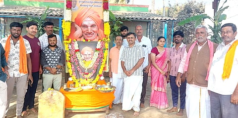 ಸಮಾಜದ ಏಳಿಗೆಗೆ ಶ್ರಮಿಸಿದ ಶ್ರೀಗಳು society