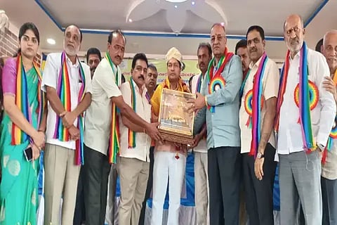 ರಿಪ್ಪನ್‌ಪೇಟೆಯಲ್ಲಿ ಆಯೋಜಿಸಿದ್ದ ಅಖಿಲ ಭಾರತ ಸಹಕಾರ ಸಪ್ತಹದ ಸಮಾರೋಪ ಸಮಾರಂಭವನ್ನು ಡಿಸಿಸಿ ಬ್ಯಾಂಕ್ ಅಧ್ಯಕ್ಷ ಆರ್.ಎಂ.ಮಂಜುನಾಥ ಗೌಡ ಉದ್ಘಾಟಿಸಿದರು. ವಾಟಗೋಡು ಸುರೇಶ್, ಎಚ್.ಎನ್.ವಿದ್ಯಾಧರ, ಜಿ.ಎನ್.ಸುಧೀರ್, ಮಧುಸೂದನ, ಕೃಷ್ಣಮೂರ್ತಿ, ಧರ್ಮೇಂದ್ರ ಇತರರದ್ದರು.