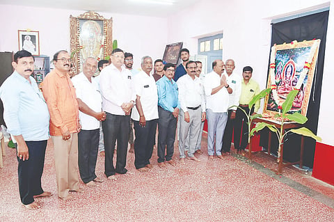  ಸರಸ್ವತಿಪುರಂನಲ್ಲಿರುವ ಬಣಜಿಗ( ಬಲಿಜ) ವಿದ್ಯಾರ್ಥಿನಿಲಯದಲ್ಲಿ ಕೈವಾರ ತಾತಯ್ಯ ಅವರ ಜಯಂತಿ ಏರ್ಪಡಿಸಲಾಗಿತ್ತು. ಎಚ್.ಎ.ವೆಂಕಟೇಶ್, ಎಂ.ನಾರಾಯಣ್, ಎಚ್.ಆರ್.ಗೋಪಾಲಕೃಷ್ಣ, ಕೆ.ಚಂದ್ರಶೇಖರ್, ಬಿ.ಕೆ.ಸುರೇಶ್ ಮತ್ತಿತರರಿದ್ದರು.