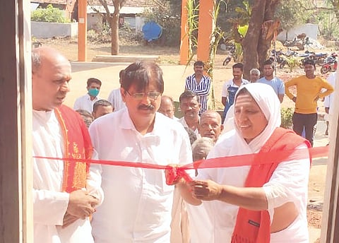 ಖೋದಾನಪುರ ಗ್ರಾಮದಲ್ಲಿ ಸಿದ್ಧ ಶಿವಯೋಗಿಶ್ವರ ಪ್ರಸಾದನಿಲಯವನ್ನು ಶಾಸಕ ಬಾಬಾಸಾಹೇಬ ಪಾಟೀಲ ಉದ್ಘಾಟಿಸಿದರು. ವಿದ್ಯಾಭಾರತಿ ತಾಯಿ, ಡಾ.ಸಿದ್ಧೇಶ್ವರ ಮರಕಟ್ಟಿ ಇತರರಿದ್ದರು.