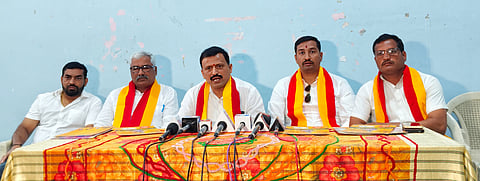 ಬೆಳಗಾವಿಯಲ್ಲಿ ಕ್ರಾಂತಿವೀರ ಸಂಗೊಳ್ಳಿ ರಾಯಣ್ಣ ಪ್ರತಿಷ್ಠಾನ ಅಧ್ಯಕ್ಷ ಎಚ್.ಎಸ್.ಸೋಂಪೂರ ಸುದ್ದಿಗೋಷ್ಠಿಯಲ್ಲಿ ಮಾತನಾಡಿದರು. 