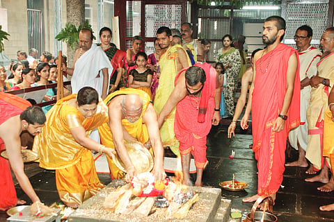ಹೊರನಾಡಿನ ಶ್ರೀ ಅನ್ನಪೂರ್ಣೇಶ್ವರೀ ದೇವಿ ವಧರ್ಂತ್ಯುತ್ಸವದಲ್ಲಿ ಅಂಗವಾಗಿ ವಿವಿಧ ಹೋಮಗಳ ಪೂರ್ಣಾಹುತಿ ನಡೆಯಿತು.