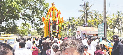  ಸಾಲಿಗ್ರಾಮದಲ್ಲಿ ಶ್ರೀ ಯೋಗ ನರಸಿಂಹ ಸ್ವಾಮಿ ರಥೋತ್ಸವ ಜರುಗಿತು.
