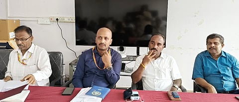 ನಾಗಮಂಗಲ ಪಟ್ಟಣದ ತಾಲೂಕು ಆಡಳಿತಸೌಧದ ಸಭಾಂಗಣದಲ್ಲಿ ನಾಡಪ್ರಭು ಕೆಂಪೇಗೌಡರ ಜಯಂತ್ಯುತ್ಸವದ ಪೂರ್ವಭಾವಿ ಸಭೆ ತಹಸೀಲ್ದಾರ್ ಆದರ್ಶ್ ಅವರ ಅಧ್ಯಕ್ಷತೆಯಲ್ಲಿ ನಡೆಯಿತು.