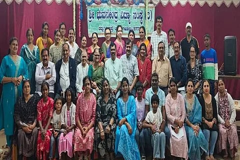 ಚಿಕ್ಕಮಗಳೂರು ರತ್ನಗಿರಿ ರಸ್ತೆಯ ಭುವನೇಂದ್ರ ಶಾಲೆಯಲ್ಲಿ ಇತ್ತೀಚೆಗೆ ಆಯೋಜಿಸಲಾಗಿದ್ದ ಮೂರು ದಿನಗಳ ಕನ್ನಡ ಮತ್ತು ಹಿಂದಿ ಚಲನಚಿತ್ರ ಗೀತೆಗಳ ಕರೋಕೆ ಗಾಯನ ತರಬೇತಿ ಶಿಬಿರ ಅತ್ಯಂತ ಯಶಸ್ವಿಯಾಗಿ ಸಂಪನ್ನಗೊಂಡಿತು.
