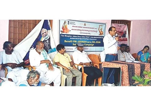 ನಾಗರಾಳ ಗ್ರಾಮದಲ್ಲಿ ಬುಡಕಟ್ಟು ಸಮುದಾಯದ ಜನರಿಗೆ ಆರೋಗ್ಯ ಭದ್ರತೆ ಮತ್ತು ಜೀವನೋಪಾಯ ಯೋಜನೆಯಡಿ ಆರೋಗ್ಯ ತಪಾಸಣೆ ಕಾರ್ಯಕ್ರಮದಲ್ಲಿ ತಾಲೂಕು ಪರಿಶಿಷ್ಟ ವರ್ಗಗಳ ಕಲ್ಯಾಣಾಧಿಕಾರಿ ವೀರಪ್ಪ ಮಾತನಾಡಿದರು. ಬಿಆರ್‌ಸಿ ಸಮನ್ವಯಾಧಿಕಾರಿ ಜಗದೀಶಪ್ಪ ಎಂ., ಶಿಕ್ಷಣ ಸಂಯೋಜಕ ಶಿವಬಸಪ್ಪ ಗುಮಗೇರಿ ಇತರ ಇಲಾಖೆ ಅಧಿಕಾರಿಗಳು ಪಾಲ್ಗೊಂಡಿದ್ದರು.