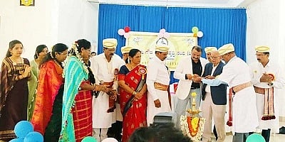 ಗೌಡ ಸಮಾಜ ಸಭಾಂಗಣದಲ್ಲಿ ಆಯೋಜಿಸಿದ್ದ ಕೊಡಗು ಗೌಡ ಕ್ಷೇಮಾಭಿವೃದ್ಧಿ ಸಂಘದ ಮಹಾಸಭೆಯನ್ನು ಡಾ.ರಾಜೇಶ್ ತೇನನ ಮತ್ತು  ದೇವಜನ ಗೀತಾ ಮೊಂಟಡ್ಕ ಉದ್ಘಾಟಿಸಿದರು. 