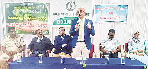 ಕಾವೇರಿ ಇನ್‌ಸ್ಟಿಟ್ಯೂಟ್ ಆಫ್ ಲಾ  ವಿರಾಜಪೇಟೆಯಲ್ಲಿ ವಿಶ್ವ ಭೂ ದಿನ ಆಚರಿಸಲಾಯಿತು.  ನ್ಯಾ.ಎಸ್.ನಟರಾಜ, ನ್ಯಾ.ಪ್ರದೀಪ್ ಪೊತೇದಾರ್, ಎಂ.ಎಚ್.ಜಗನ್ನಾಥ್, ತಾಸಿನಾ ಬಾನು, ಶಿವರಾಂ, ಸಿ.ಕೆ.ಪೂವಣ್ಣ, ಟಿ.ಕೆ.ವಿನಿತಾ, ಜಿ.ಎಸ್.ನಾಗೇಂದ್ರ ಇದ್ದರು.
