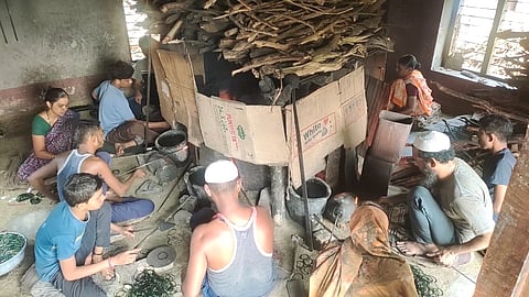 ಮುರಗೋಡ ಬಳೆ ತಯಾರಿ