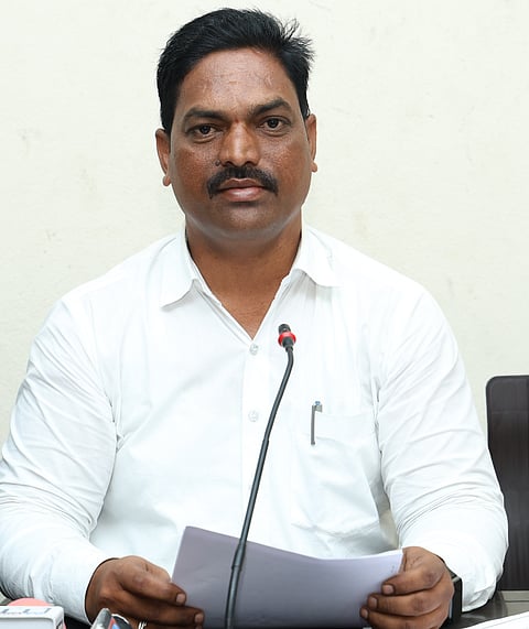 Dr.ravikumara nayaka