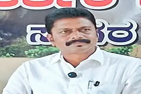 ಬಿ.ಎ.ಇಂದೂಧರ ಬೇಸೂರು