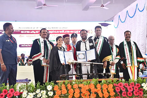 ಪತಿ- ಪತ್ನಿಗೆ ಪಿಎಚ್​.ಡಿ