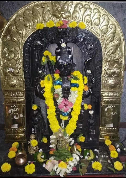ಶ್ರೀ ವೀರಭದ್ರೇಶ್ವರ ದೇವರು