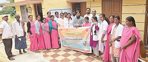 ಗುಂಡ್ಲುಪೇಟೆ ತಾಲೂಕಿನ ಬೇರಂಬಾಡಿ ಗ್ರಾಮದಲ್ಲಿ ರಾಷ್ಟ್ರೀಯ ಕ್ಷಯರೋಗ ನಿರ್ಮೂಲನಾ ಅಂಗವಾಗಿ ಜಾಥಾ ನಡೆಯಿತು.