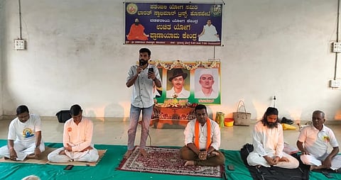 ಹೊಸಪೇಟೆ ವಡಕರಾಯ ದೇಗುಲದಲ್ಲಿ ಸೋಮವಾರ ಬಲಿದಾನ ದಿನದ ಕಾರ್ಯಕ್ರಮದಲ್ಲಿ ಯುವ ಬ್ರಿಗೇಡ್‌ನ ಮುಖ್ಯಸ್ಥ ಪಾಂಡುರAಗ ಮಾತನಾಡಿದರು. ಪತಂಜಲಿ ರಾಜ್ಯ ಯುವ ಪ್ರಭಾರಿ ಕಿರಣ್‌ಕುಮಾರ, ಜಿಲ್ಲಾ ಯುವ ಪ್ರಭಾರಿ ವಿರೇಶ್ ಕನಕೇರಿಮಠ ಇತರರಿದ್ದರು.