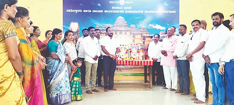 ಕುರುಗೋಡು ತಾಲೂಕು ಆಡಳಿತ ಕಚೇರಿಯಲ್ಲಿ ದೇವರ ದಾಸಿಮಯ್ಯ ಜಯಂತಿ ಆಚರಿಸಲಾಯಿತು. 