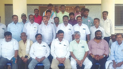 ಹಕ್ಕು ಪಡೆಯಲು ಸಹಕಾರ ನೀಡಿ right