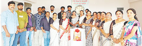 ಚೇರಂಬಾಣೆ ಗೌಡ ಸಮಾಜದಲ್ಲಿ ಆಯೋಜಿಸಿದ್ದ ಕಾರ್ಯಕ್ರಮದಲ್ಲಿ ಎಸ್.ಜಾನಕಿ ಅವರಿಗೆ ಭಾವಪೂರ್ಣ ನಮನ ಸಲ್ಲಿಸಲಾಯಿತು.    