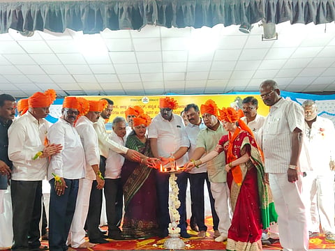 ಕೊಪ್ಪಳದ ಸಾಹಿತ್ಯ ಭವನದಲ್ಲಿ ಆಯೋಜಿಸಿದ ಛತ್ರಪತಿ ಶಿವಾಜಿ ಜಯಂತಿ ಕಾರ್ಯಕ್ರಮವನ್ನು ಶಾಸಕ ರಾವೇಂದ್ರ ಹಿಟ್ನಾಳ ಅವರು ಉದ್ಘಟಿಸಿದರು. ವಿಧಾನ ಪರಿಷತ್​ ಸದಸ್ಯೆ ಹೇಮಲತಾ ನಾಯಕ, ಮರಾಠ ಸಮುದಾಯದ ರಾಜ್ಯಾಧ್ಯಕ್ಷ ಮರಿಯಾಜಿ ರಾವ್​ ಜಿ.ಎಚ್​.,  ಅಪರ ಜಿಲ್ಲಾಧಿಕಾರಿ ಸಿದ್ರಾಮೇಶ್ವರ, ಜಿಲ್ಲಾಧ್ಯಕ್ಷ ಮಾರುತಿ ನಿಕ್ಕಂ, ಕಾರ್ಯದರ್ಶಿ ಗವಿಸಿದ್ದಪ್ಪ ನಿಂಬಾಳ್ಕರ, ಖಜಾಂಚಿ ಉಮೇಶ ಬಾಬು ಸುರ್ವೆ, ವಕೀಲ ಠಾಕೂರ್​ ಇತರರಿದ್ದರು.