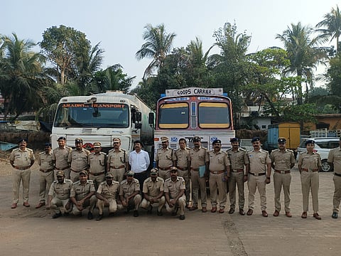 ಅಬಕಾರಿ ಅಧಿಕಾರಿಗಳು ಸ್ಪಿರಿಟ್‌ ಟ್ಯಾಂಗರ್‌ ವಶಕ್ಕೆ ಪಡೆದರು