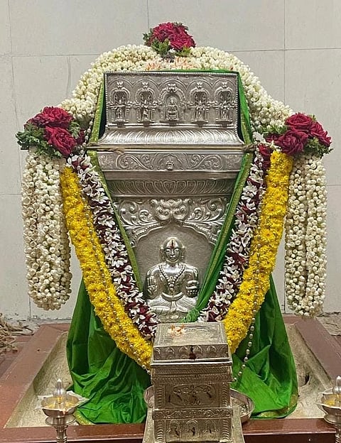  ಮೈಸೂರು ನಗರದ ಅಗ್ರಹಾರದಲ್ಲಿರುವ  ಶ್ರೀ ಸತ್ಯಸಂತುಷ್ಟ ತೀರ್ಥರ ಮೂಲ ವೃಂದಾವನ 
