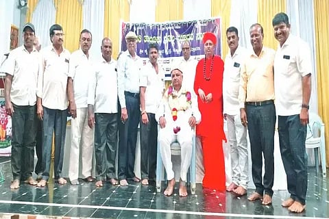 ಭದ್ರಾವತಿಯಲ್ಲಿ ಆಯೋಜಿಸಿದ್ದ ಶ್ರೀ ಕೃಷ್ಣ ದೇವಸ್ಥಾನದ 2ನೇ ವಾರ್ಷಿಕೋತ್ಸವದಲ್ಲಿ ಶಾಸಕ ಬಿ.ಕೆ ಸಂಗಮೇಶ್ವರ್ ಅವರನ್ನು ಸನ್ಮಾನಿಸಲಾಯಿತು. ಶ್ರೀ ಯಾದವಾನಂದ ಸ್ವಾಮೀಜಿ, ವೆಂಕಟೇಶಪ್ಪ, ಸಿ.ಕೆ.ಚನ್ನಕೇಶವ ಇತರರಿದ್ದರು.