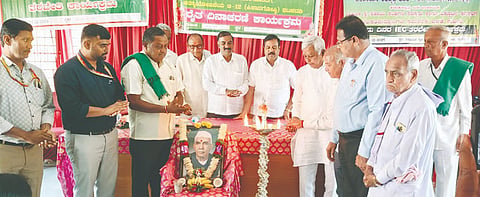 ಬ್ಯಾಡಗಿಯ ತಹಸೀಲ್ದಾರ್ ಆಯೋಜಿಸಿದ್ದ ರೈತ ದಿನಾಚರಣೆಯನ್ನು ಶಾಸಕ ಬಸವರಾಜ ಶಿವಣ್ಣನವರ ಉದ್ಘಾಟಿಸಿದರು.
