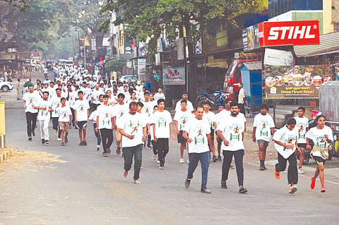 ದಾಂಡೇಲಿಯಲ್ಲಿ ಹಮ್ಮಿಕೊಂಡಿದ್ದ 5ಕೆ ಫನ್ ರನ್‌ನಲ್ಲಿ ಸಾವಿರಕ್ಕೂ ಅಧಿಕ ಜನ ಭಾಗವಹಿಸಿದ್ದರು.
