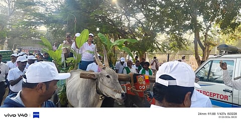 ಜಿಲ್ಲಾ ಪಂಚಾಯಿತಿ ಹಾಗೂ ಕೃಷಿ ಇಲಾಖೆ ಸಹಯೋಗದಲ್ಲಿ ಜಿಲ್ಲಾ ಕ್ರೀಡಾಂಗಣದಲ್ಲಿ ಹಮ್ಮಿಕೊಂಡಿದ್ದ ಸಿರಿಧಾನ್ಯ ನಡಿಗೆ ಕಾರ್ಯಕ್ರಮವನ್ನು ಗಣ್ಯರು ಉದ್ಘಾಟಿಸಿದರು. ಡಿಸಿ ಕೆ.ಎಸ್.ಲತಾಕುಮಾರಿ, ಕಣಗಾಲ್ ಮೂರ್ತಿ, ಎಚ್.ಬಿ.ಮದನಗೌಡ, ಜೆ.ಆರ್. ಕೆಂಚೇಗೌಡ, ಕೃಷಿ ಇಲಾಖೆ ಜಂಟಿ ನಿರ್ದೇಶಕ ರಮೇಶ್, ತೋಟಗಾರಿಕೆ ಇಲಾಖೆ ಉಪ ನಿರ್ದೇಶಕ ಯೋಗೇಶ್, ಪ್ರಕಾಶ್, ಮಧುಸೂದನ್ ಇತರರಿದ್ದರು.