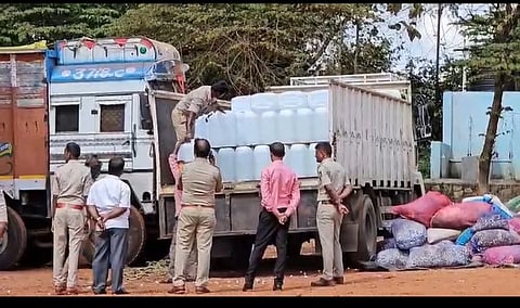 ಅಕ್ರಮವಾಗಿ ಸಾಗಿಸುತ್ತಿದ್ದ ಸ್ಪಿರಿಟ್ ವಶ