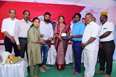 ಪಠ್ಯೇತರ ಚಟುವಟಿಕೆಯಲ್ಲೂ ತೊಡಗಿಸಿಕೊಳ್ಳಿ extracurricular activities