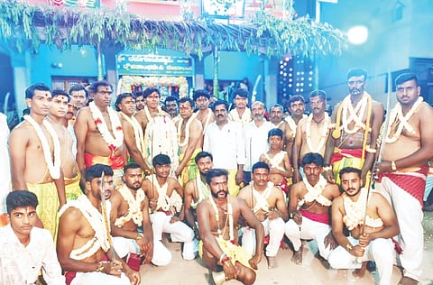ಮಾಲೂರು Karaga ತಾಲೂಕು ತೊರ್ನಹಳ್ಳಿಯಲ್ಲಿ ಶ್ರೀ ದ್ರೌಪದಾಂಬಾ ಹಾಗೂ ಶ್ರೀ ಧರ್ಮರಾಯಸ್ವಾಮಿಯ 60ನೇ ಹಸಿಕರಗ ಮಹೋತ್ಸವ ವಿಜೃಂಭಣೆಯಿಂದ ನೆರವೇರಿತು.