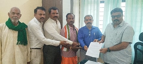 ಮನವಿ ಸಲ್ಲಿಕೆ