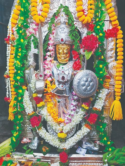 Chariot Festival ರಟ್ಟಿಹಳ್ಳಿ ಪಟ್ಟಣದ ಶ್ರೀ ವೀರಭದ್ರೇಶ್ವರ ಸ್ವಾಮಿ