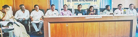 ಹಾನಗಲ್ಲ ಪಟ್ಟಣದ ತಾಪಂ ಪ್ರಗತಿ ಪರಿಶೀಲನಾ ಸಭೆಯಲ್ಲಿ ಶಾಸಕ ಶ್ರೀನಿವಾಸ ಮಾನೆ ಮಾತನಾಡಿದರು.