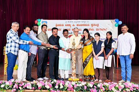 ಧಾರವಾಡದ ಶ್ರೀಮತಿ ವಿದ್ಯಾ ಪಿ. ಹಂಚಿನಮನಿ ವಿಜ್ಞಾನ ಪದವಿಪೂರ್ವ ಮಹಾವಿದ್ಯಾಲಯದ ಶೈಕ್ಷಣಿಕ ವರ್ಷದ ಕ್ರೀಡಾ ಚಟುವಟಿಕೆಗಳ ಉದ್ಘಾಟನಾ ಸಮಾರಂಭ ಜರುಗಿತು.