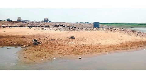 ಬನ್ನಿಗೋಳ ಜಾಕ್‌ವೆಲ್‌ನಲ್ಲಿ ನೀರಿನ ಕೊರತೆಯಾಗಿರುವುದು.