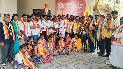 Haveri, karave Portest, At MP Office, 
