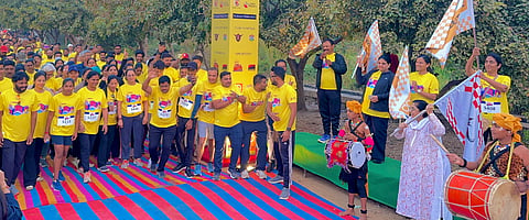 ಹಂಪಿಯಲ್ಲಿ ಭಾನುವಾರ ನಡೆದ ಗೋ ಹೆರಿಟೇಜ್ ರನ್ ಕಾರ್ಯಕ್ರಮವನ್ನು ಜಿಲ್ಲಾಧಿಕಾರಿ ಕವಿತಾ ಎಸ್.ಮನ್ನಿಕೇರಿ ಚಾಲನೆ ನೀಡಿದರು. ಎಸ್ಪಿ ಎಸ್.ಜಹ್ನವಿ, ಡಿವೈಎಸ್‌ಪಿ ಡಾ.ಟಿ.ಮಂಜುನಾಥ ಇತರರಿದ್ದರು.