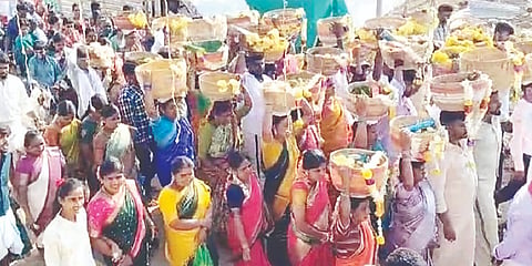 ಗುಂಡ್ಲುಪೇಟೆ ತಾಲೂಕಿನ ಮಲ್ಲಯ್ಯನಪುರ ಗ್ರಾಮದಲ್ಲಿ ಗ್ರಾಮ ದೇವತೆಯರ ಹರಕೆ ಜಾತ್ರೆ ವಿಜೃಂಭಣೆಯಿಂದ ನಡೆಯಿತು.