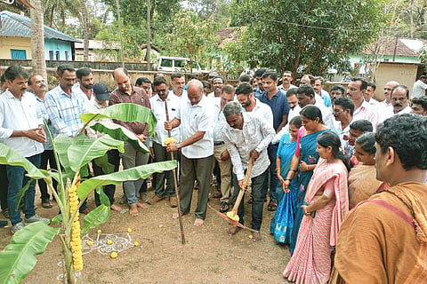 ಬನ್ನೂರು ಗ್ರಾಪಂನ ನೂತನ ಕಟ್ಟಡ ನಿರ್ಮಾಣಕ್ಕೆ ಶಾಸಕ ಟಿ.ಡಿ.ರಾಜೇಗೌಡ ಶಂಕುಸ್ಥಾಪನೆ ನೆರವೇರಿಸಿದರು.