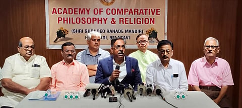 ಸುದ್ದಿಗೋಷ್ಠಿಯಲ್ಲಿ ಎಂ.ಬಿ.ಝಿರಲಿ ಮಾತನಾಡಿದರು. ಹನುಮಂತ ಕೊಂಗಾಲಿ, ಡಾ.ಬಿ.ಎಸ್.ನಾವಿ, ರಾಮಚಂದ್ರ ಜಕಾತಿ, ಸುಬ್ರಹ್ಮಣ್ಯ ಭಟ್ ಇತರರಿದ್ದರು.