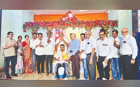  ಕುಂದಾಪುರ ಆನಗಳ್ಳಿಯಲ್ಲಿ ಸ್ವಯಂಪ್ರೇರಿತ ರಕ್ತದಾನ ಶಿಬಿರ ನಡೆಯಿತು. ಪ್ರಮುಖರಾದ ಕೋಟ ಶ್ರೀನಿವಾಸ ಪೂಜಾರಿ, ಪ್ರಮುಖರಾದ ಶರತ್ ಆನಗಳ್ಳಿ, ಎ.ಕಿರಣ್ ಕುವಾರ್ ಕೊಡ್ಗಿ ಮೊದಲಾದವರಿದ್ದರು.